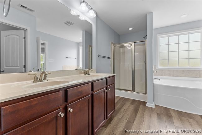 324 New Castle Ln, House other with 3 bedrooms, 3 bathrooms and null parking in Spring Lake NC | Image 23