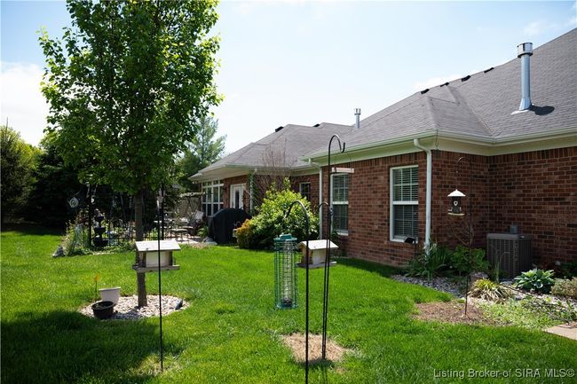 L - 2404 Magnolia Ct, Condo with 2 bedrooms, 2 bathrooms and null parking in Clarksville IN | Image 37