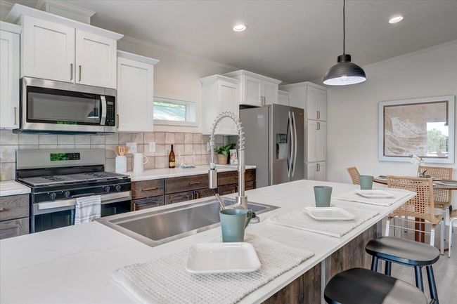 103 Lake Court, Home with 3 bedrooms, 2 bathrooms and null parking in Albion WI | Image 5
