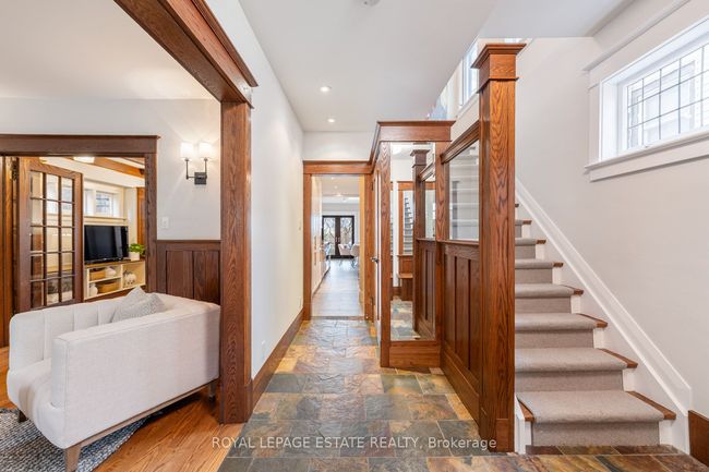 121 Pine Glen Rd, House other with 4 bedrooms, 3 bathrooms and 1 parking in Toronto ON | Image 12