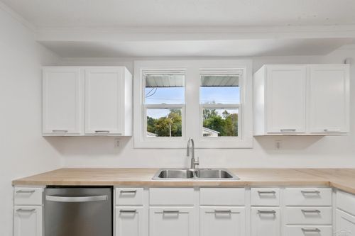 755 Sherman Rd, Saginaw, MI, 48604-2025 | Card Image