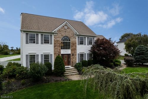 17 Woodcrest Ave, Budd Lake, NJ, 07828-2223 | Card Image