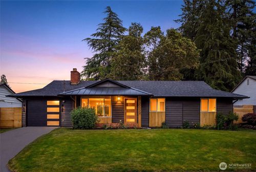 30032 5th Ave Sw, Federal Way, WA, 98023-3518 | Card Image