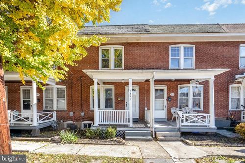 2447 Penn St, HARRISBURG, PA, 17110-1120 | Card Image