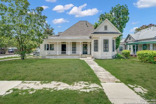 530 E Carson St, San Antonio, TX, 78208-1218 | Card Image