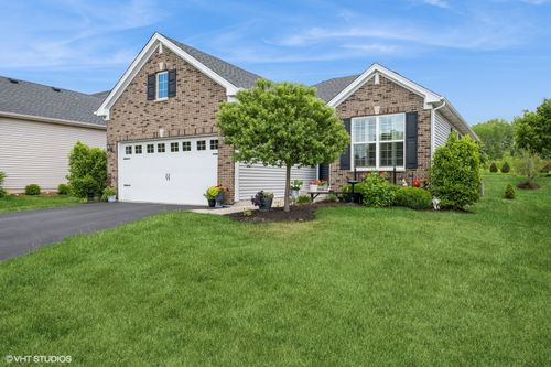 321 Mahogany Dr, Algonquin, IL, 60102-5071 | Card Image