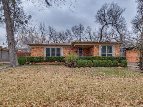 10422 Lake Gardens Dr, Dallas, TX, 75218-3073 | Card Image