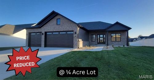 8450 Herrick Park Dr, Troy, IL, 62294-1160 | Card Image