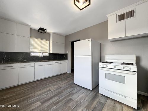 b-1923 W Flower St, Phoenix, AZ, 85015-5765 | Card Image