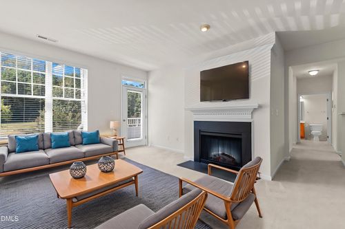 427 Eyam Hall Ln, Apex, NC, 27502-4758 | Card Image