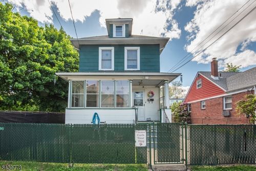 81 6th Ave, Clifton, NJ, 07011-2458 | Card Image