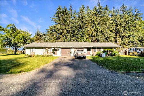 a-and-b-11087 N Skagit St, Burlington, WA, 98233-1478 | Card Image