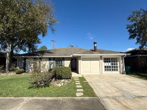 3211 Vine Dr, Morgan City, LA, 70380-1640 | Card Image