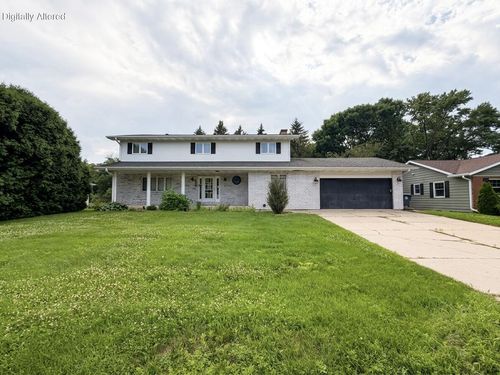 422 28th Street S, La Crosse, WI, 54601 | Card Image