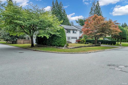 3566 Regent Ave, North Vancouver, BC, V7N2B9 | Card Image