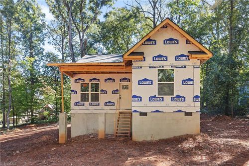 345 Methodist Drive, Winston Salem, NC, 27105 | Card Image