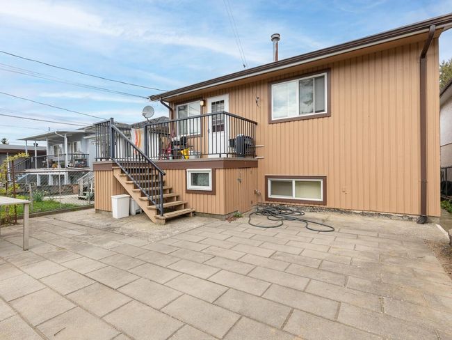 2854 Charles Street, House other with 5 bedrooms, 2 bathrooms and 1 parking in Vancouver BC | Image 24