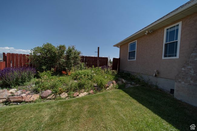 1416 E Valley View Dr, House other with 4 bedrooms, 3 bathrooms and null parking in Wellington UT | Image 50