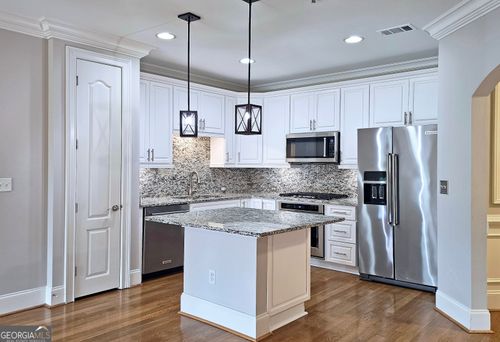 apt-3308-2300 Peachford Rd, Dunwoody, GA, 30338-7148 | Card Image