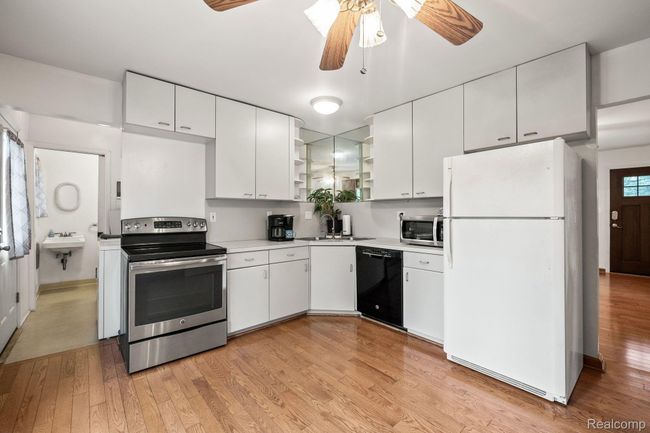 1837 Henbert Rd, House other with 4 bedrooms, 2 bathrooms and null parking in West Bloomfield MI | Image 4
