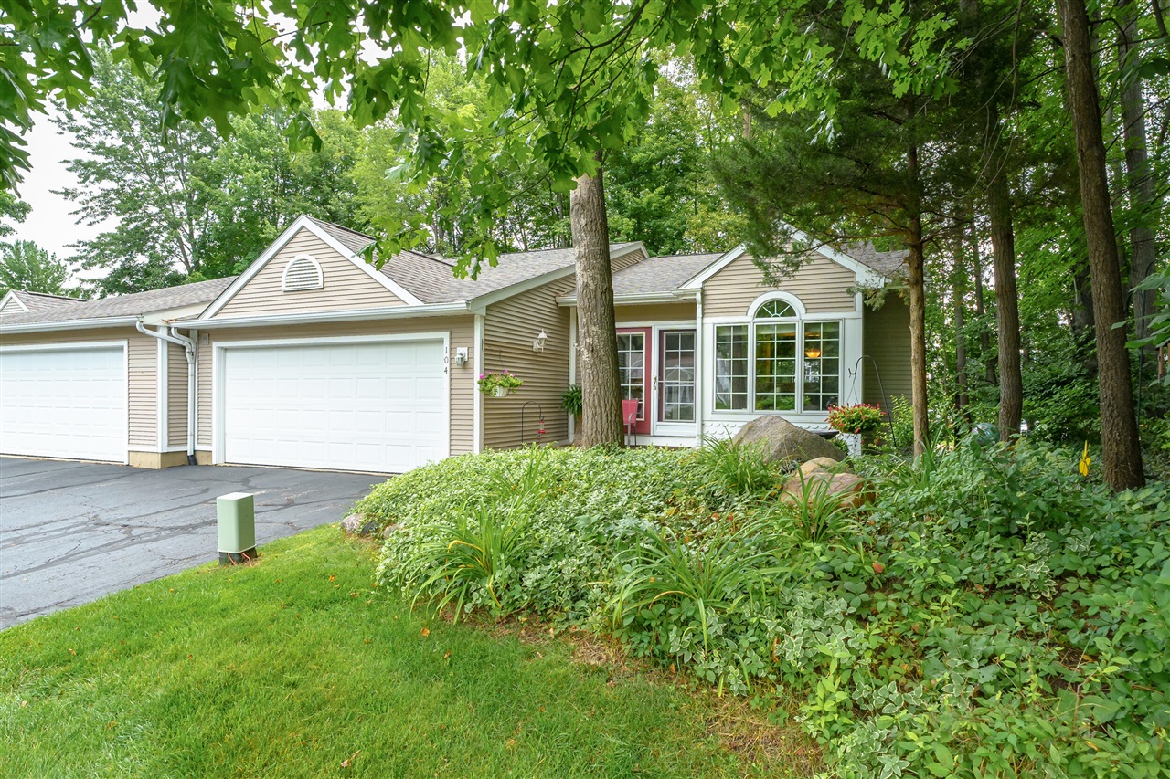 Crestwood Dr, Battle Creek, MI 49015