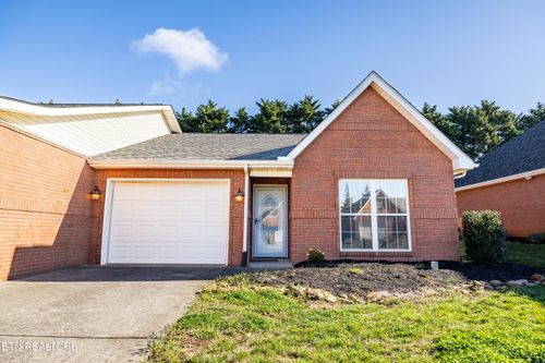 2908 Dominion Dr, Maryville, TN, 37803-8336 | Card Image