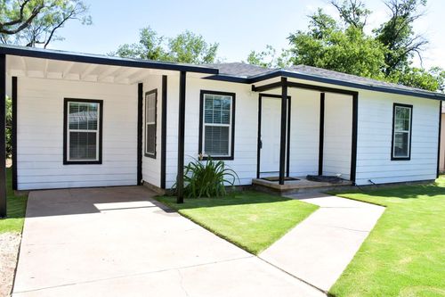 1122 E 20th St, San Angelo, TX, 76903-3117 | Card Image
