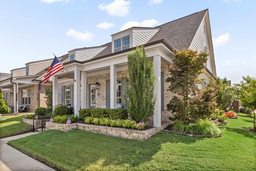 410 Catawba Valley Dr, Collierville, TN, 38017-1070 | Card Image