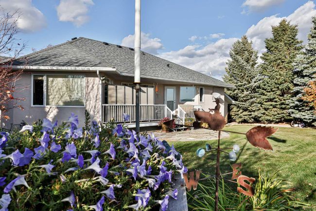 216 Canyon Terrace W, Home with 5 bedrooms, 3 bathrooms and 4 parking in Lethbridge AB | Image 3