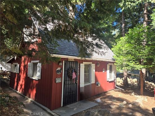 25035 Moon Dr, Crestline, CA, 92325-9465 | Card Image