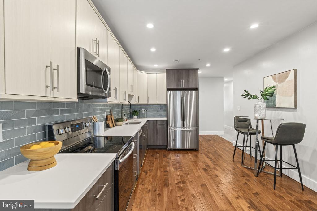Residential in PHILADELPHIA 4