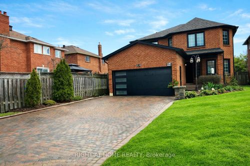 94 Afton Cres, Maple, ON, L6A1G9 | Card Image