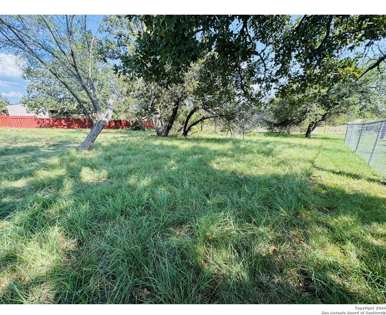 Land in Bandera 5
