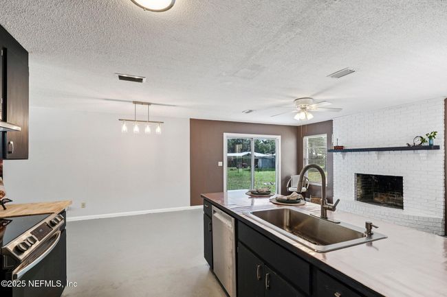 645 Shady Ln, House other with 3 bedrooms, 2 bathrooms and null parking in Keystone Heights FL | Image 17