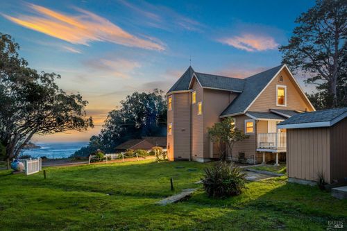 45180 Headlands Dr, Mendocino, CA, 95460 | Card Image