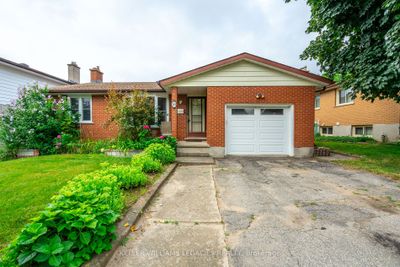 119 White Pine Cres, House other with 3 bedrooms, 2 bathrooms and 3 parking in Waterloo ON | Image 2