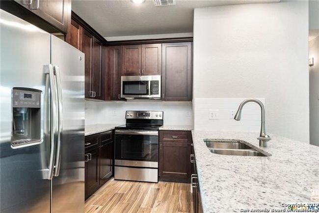 UNIT-11 - 3067 View Ridge Dr, Condo with 2 bedrooms, 2 bathrooms and 2 parking in Spring Branch TX | Image 11