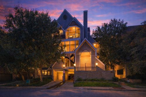 apt-312-3033 San Jacinto St, Dallas, TX, 75204-5754 | Card Image