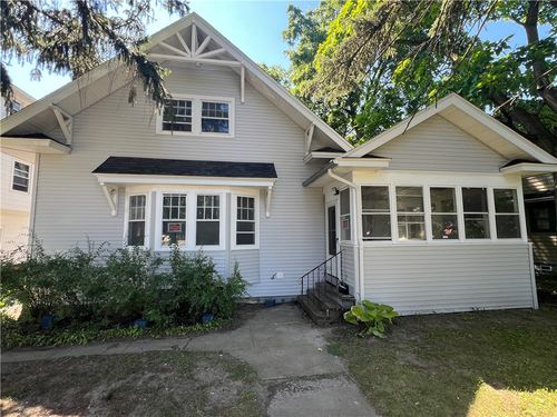 207 Thurston Rd, Rochester, NY, 14619-1527 | Card Image