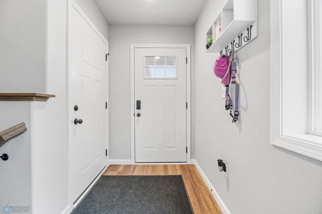 Entry | Image 4