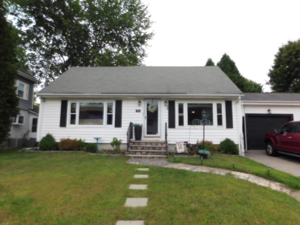 Oxford Ave, Haverhill, MA 01835