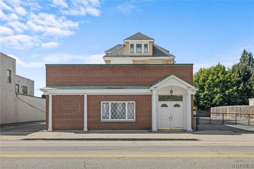 1975 Seneca St, Buffalo, NY, 14210-2352 | Card Image