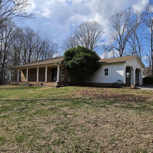 1219 Gosling Dr, Bedford, VA, 24523-6844 | Card Image