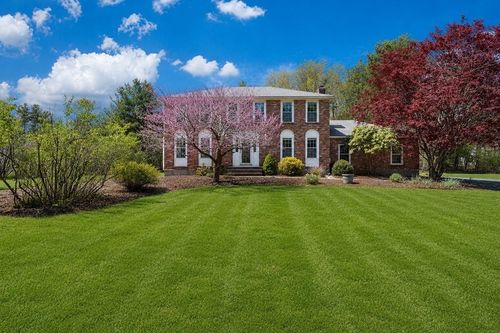 70 Granite St, Walpole, MA, 02081-1615 | Card Image