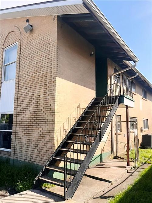 d-2112 Lafayette St, Gretna, LA, 70053-6742 | Card Image