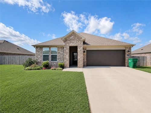 235 New York Ave, Farmington, AR, 72730-7100 | Card Image