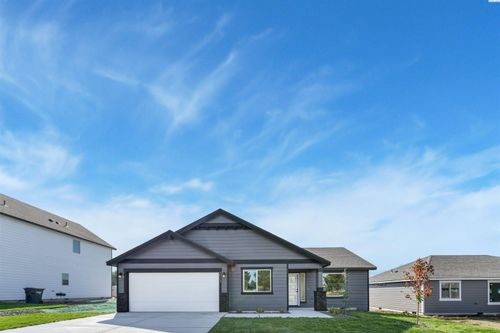 10112 Sunset Trl, Pasco, WA, 99301-2686 | Card Image