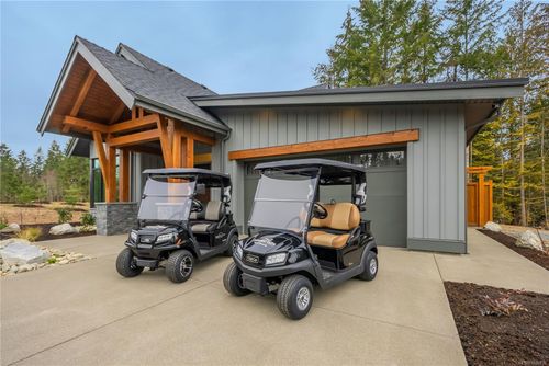 513 Hole-In-One Dr, Qualicum Beach, BC, V9K0B9 | Card Image