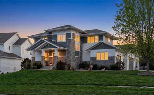 2762 Nw 166th Ct, Clive, IA, 50325-4687 | Card Image