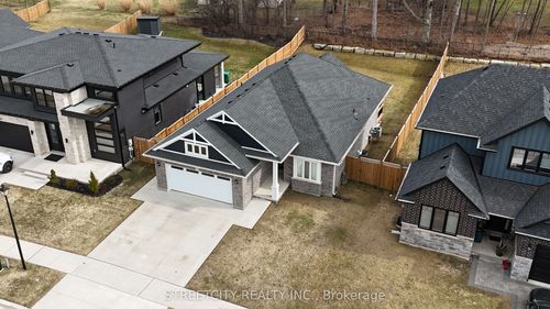 95 Optimist Drive, Southwold, ON, N5P3T2 | Card Image